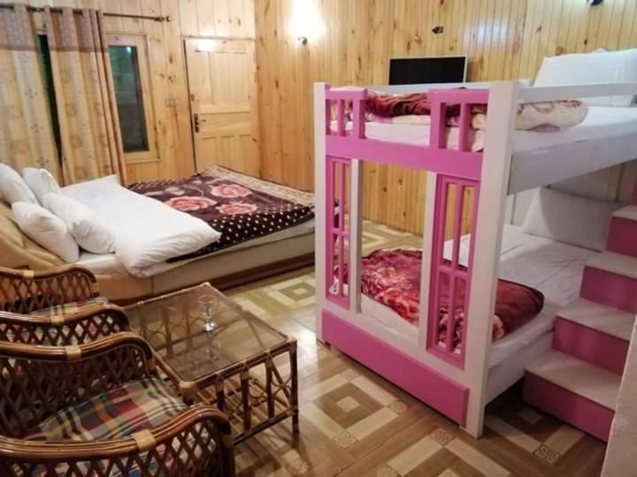 Swiss Wood Cottages ナラン エクステリア 写真