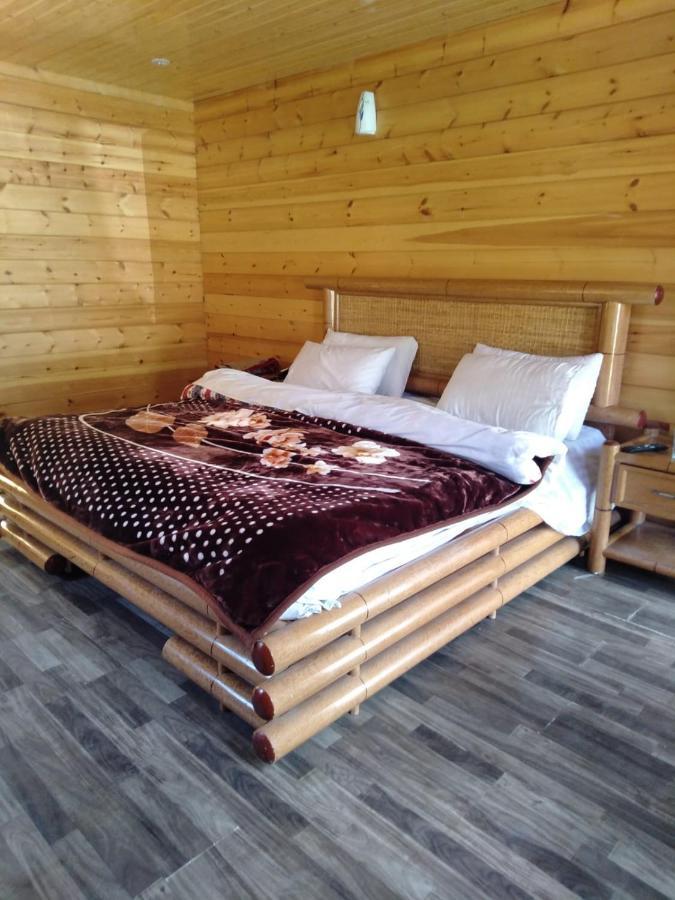 Swiss Wood Cottages ナラン エクステリア 写真