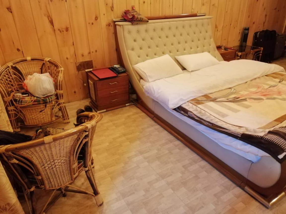 Swiss Wood Cottages ナラン エクステリア 写真