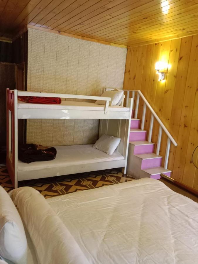 Swiss Wood Cottages ナラン エクステリア 写真