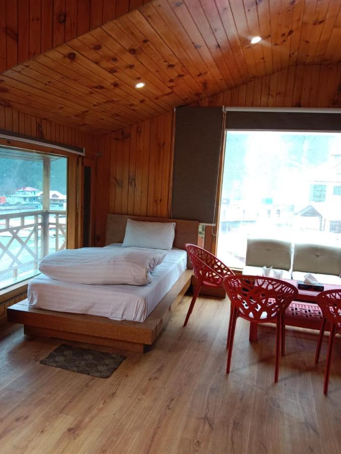 Swiss Wood Cottages ナラン エクステリア 写真