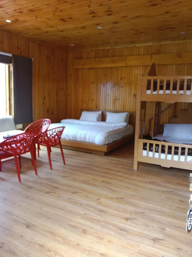 Swiss Wood Cottages ナラン エクステリア 写真